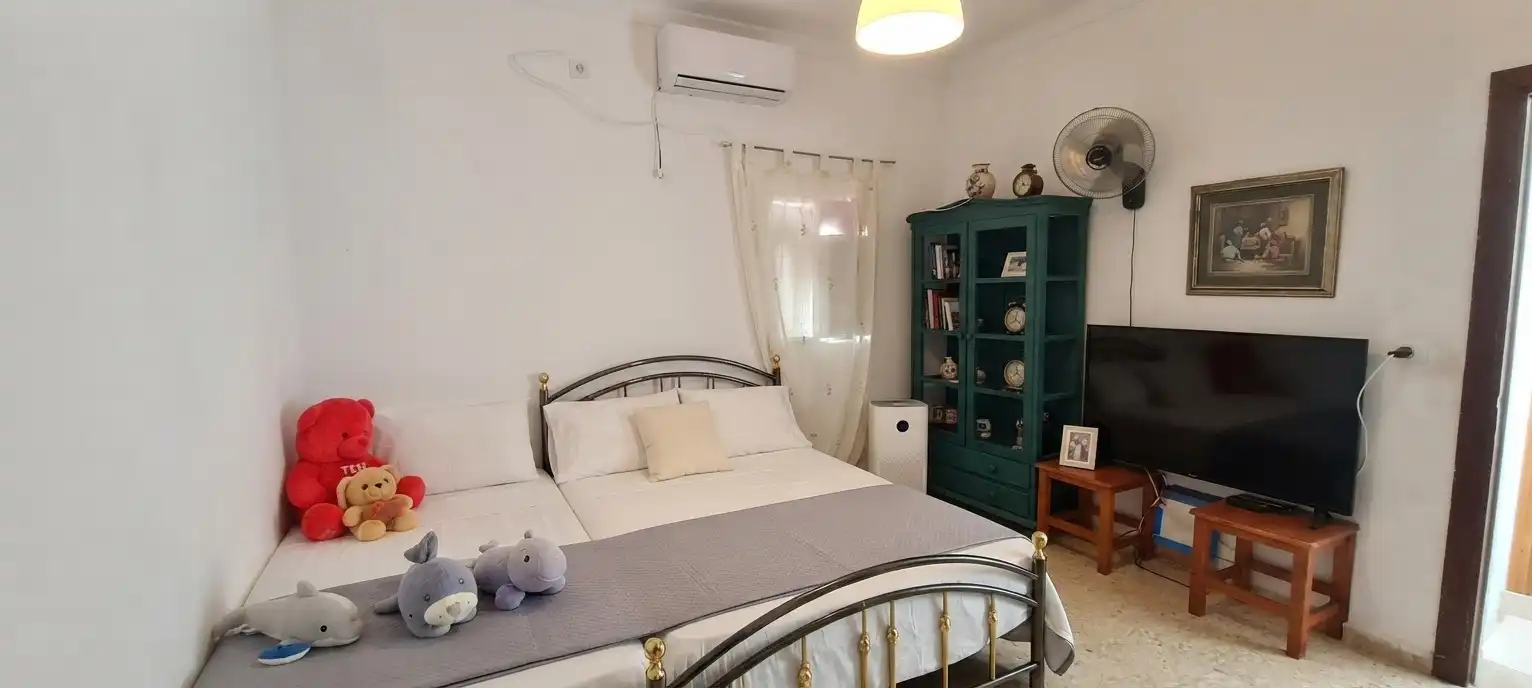 Schlafzimmer von Haus oder Chalet zum Verkauf in Sevilla mit Klimaanlage, Privatgarten und Terrasse