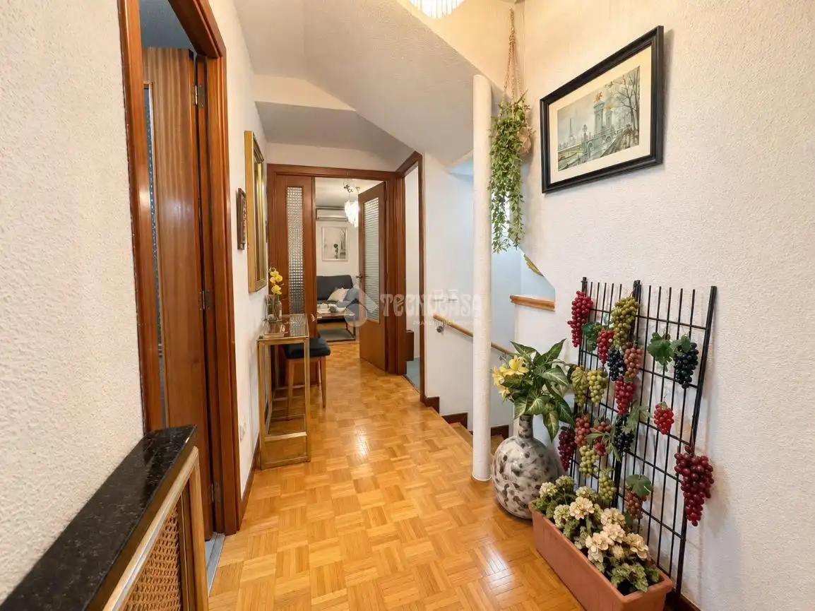 Casa pareada con jardín en venta en Casco Antiguo, imagen 3