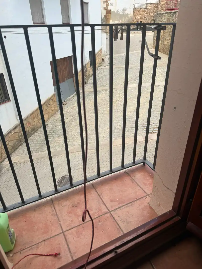 Terrassa de Casa adosada en venda en Cortes de Arenoso amb Calefacció, Moblat i Forn