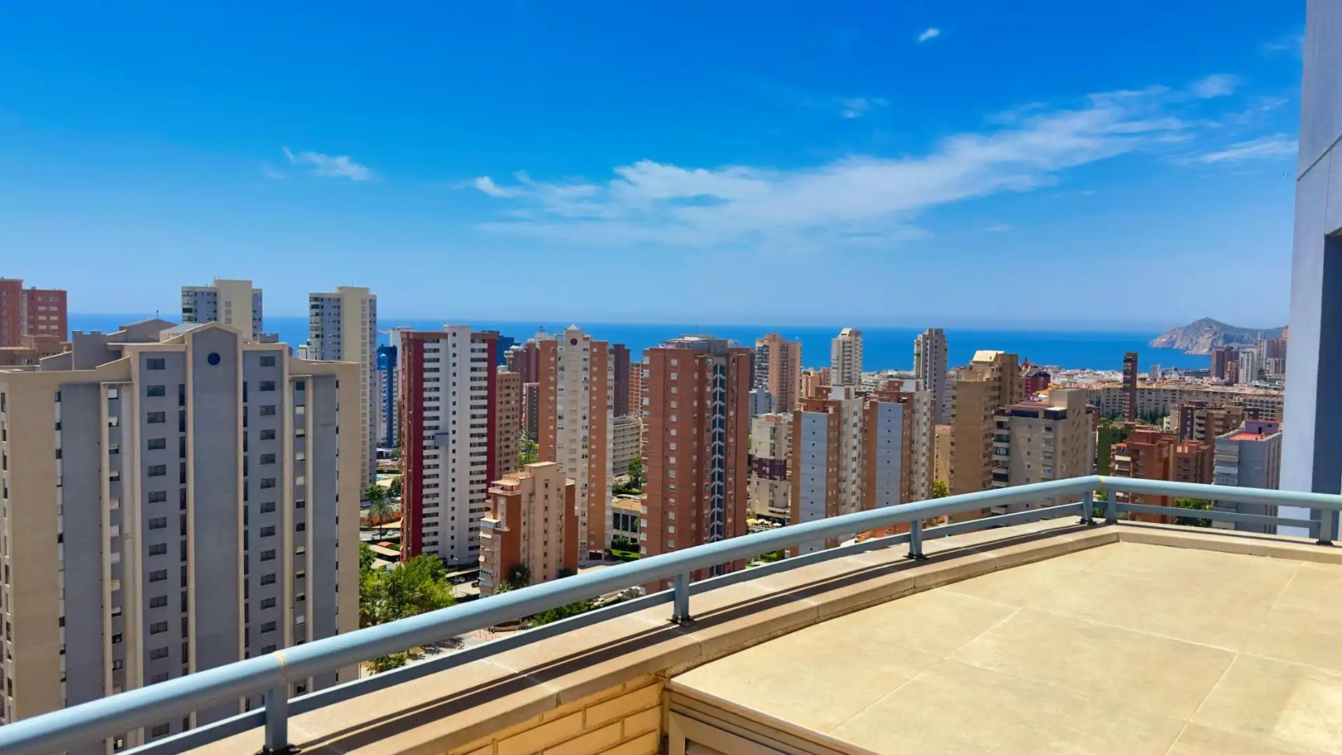 Exterior view of Flat for sale in Benidorm  with Air Conditioner, Furnished and Community pool