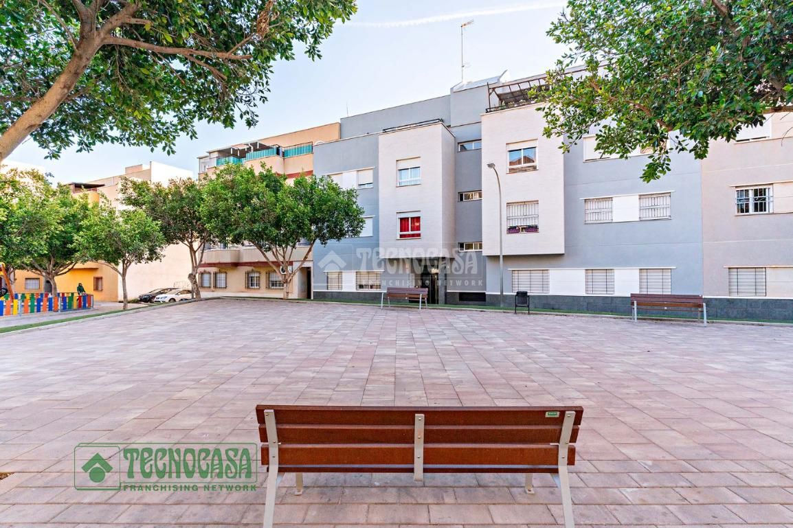 Vista exterior de Pis en venda en El Ejido