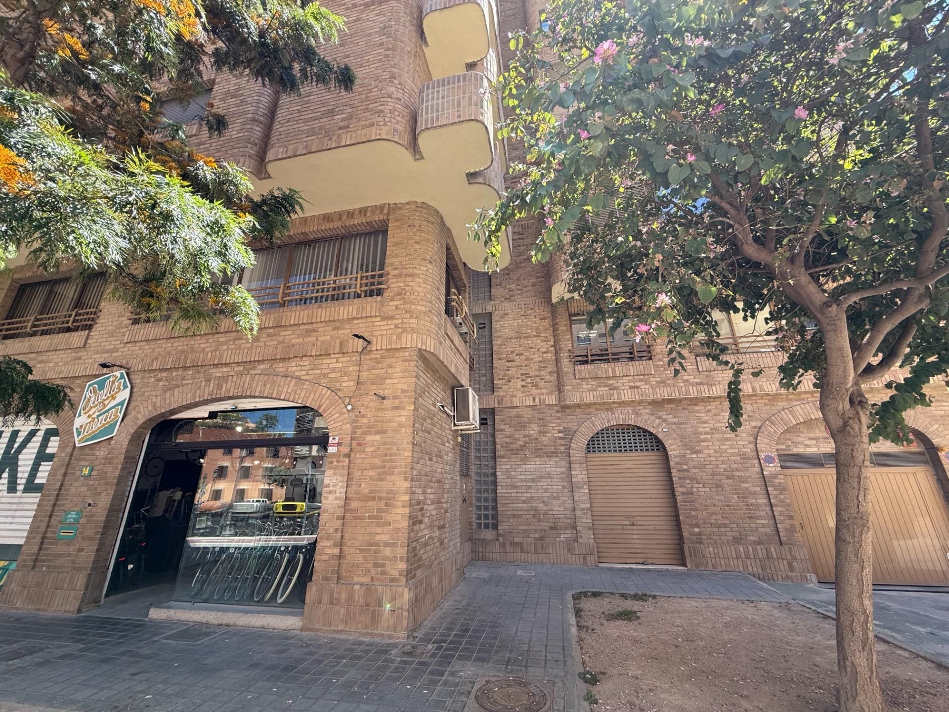 Vista exterior de Oficina en venda en  Valencia Capital amb Calefacció