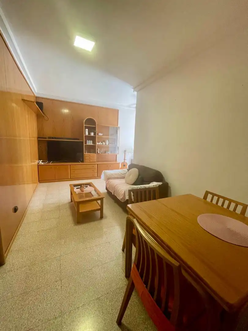Sala d'estar de Apartament en venda en Barcelona amb Forn i Balcó