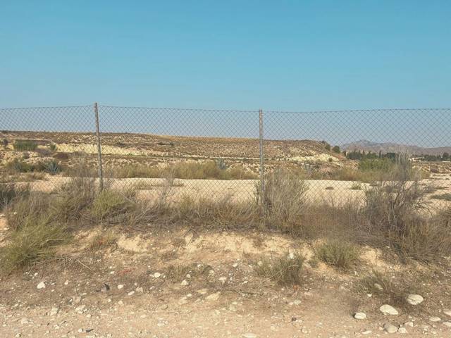 Terreno residencial en Venta en Calle de Vicente Blasco Ibanez en Valle del Sol