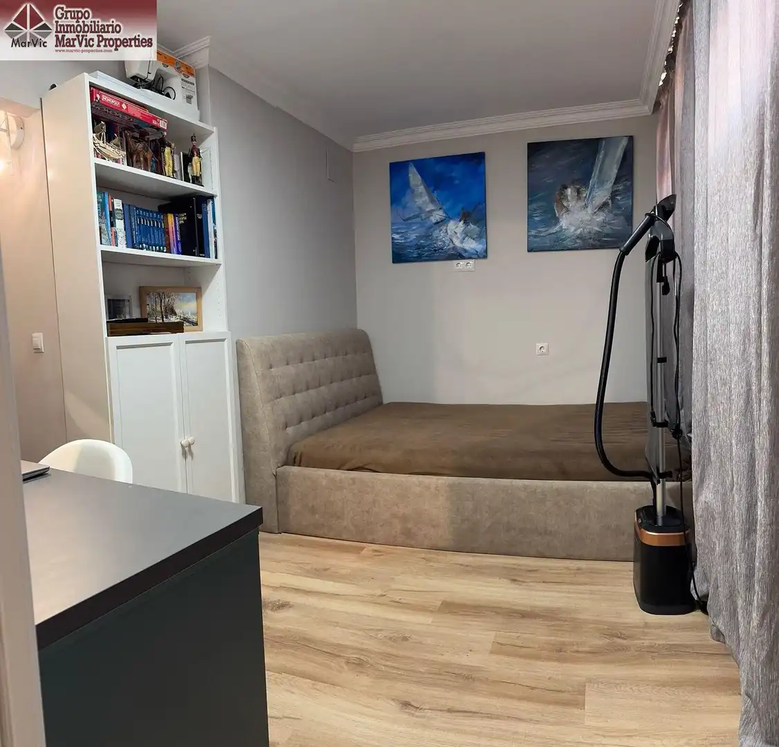 Schlafzimmer von Maisonette zum Verkauf in Benidorm mit Klimaanlage, Privatgarten und Möbliert