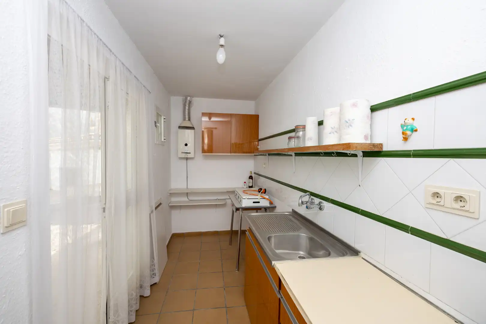 Cuina de Casa o xalet en venda en Güéjar Sierra amb Jardí privat i Moblat