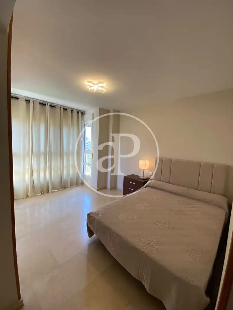 Habitación de Piso de alquiler en Valencia con Aire acondicionado, Calefacción y Jardín privado