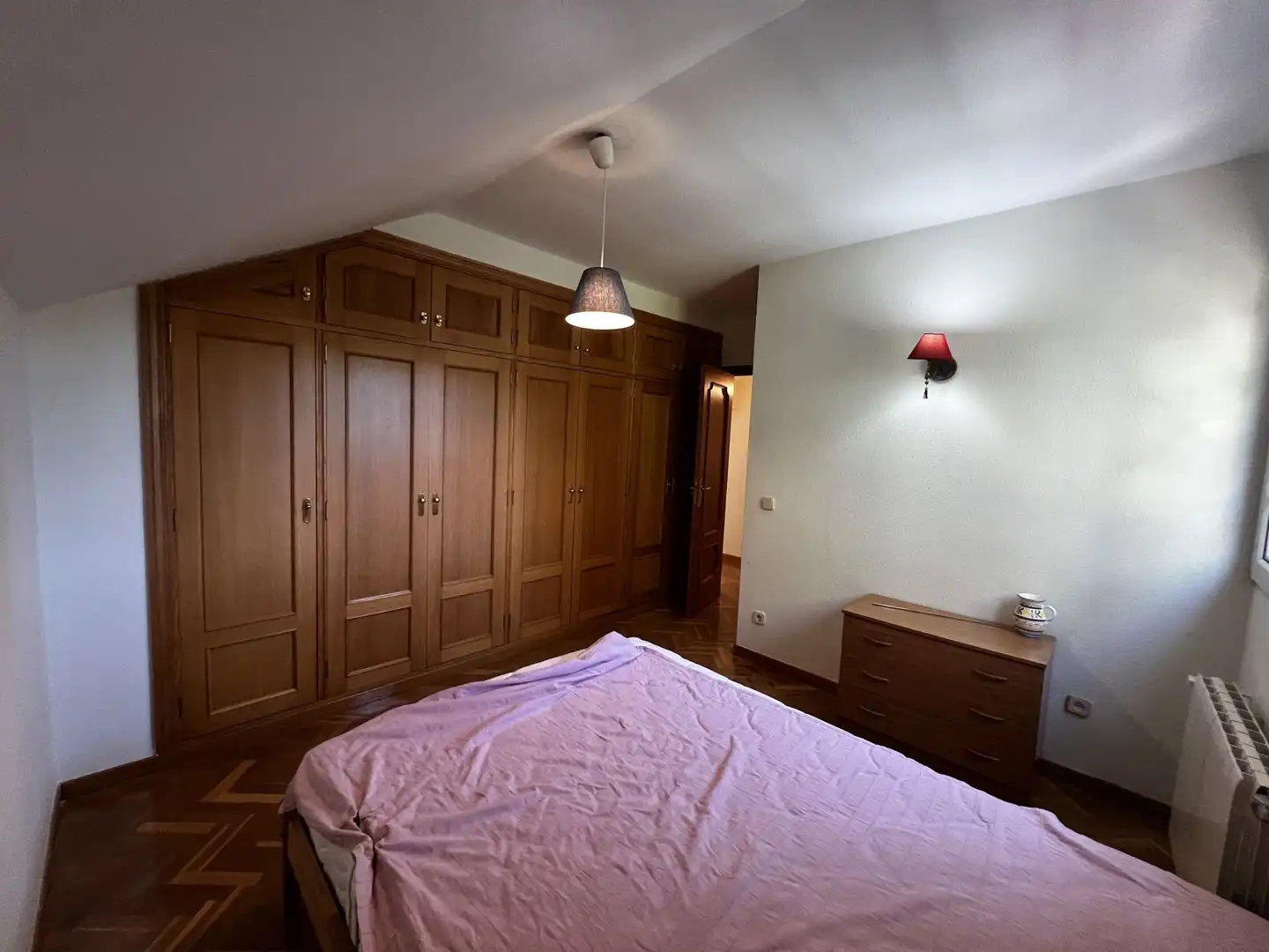 Dormitori de Casa o xalet en venda en Boadilla del Monte amb Aire condicionat, Jardí privat i Traster