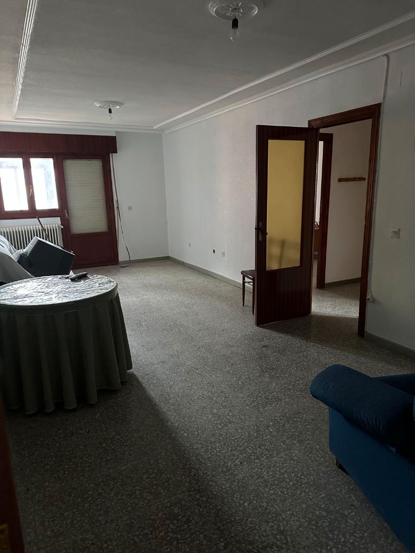 Pis en venda en Nava del Rey amb Calefacció, Terrassa i Forn