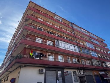 Piso con balcón en venta en Calle HERMANITAS DE LA CRUZ