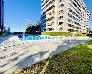 Piscina de Pis en venda en Vigo 