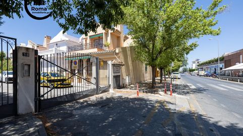Foto 3 de Casa adosada en venta en Carretera de Huetor Vega, Camino de los Neveros - Serrallo, Granada Capital