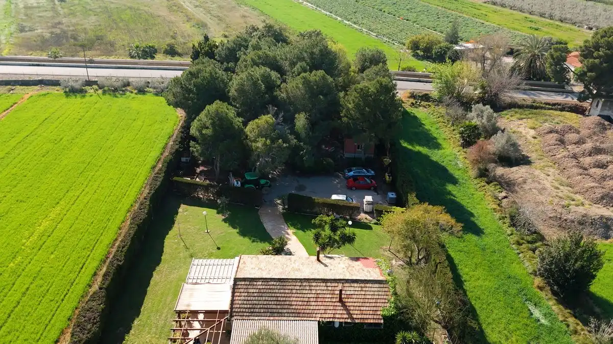 Casa rústica amb terrassa en venda a Av. 8 de Marzo, imagen 44