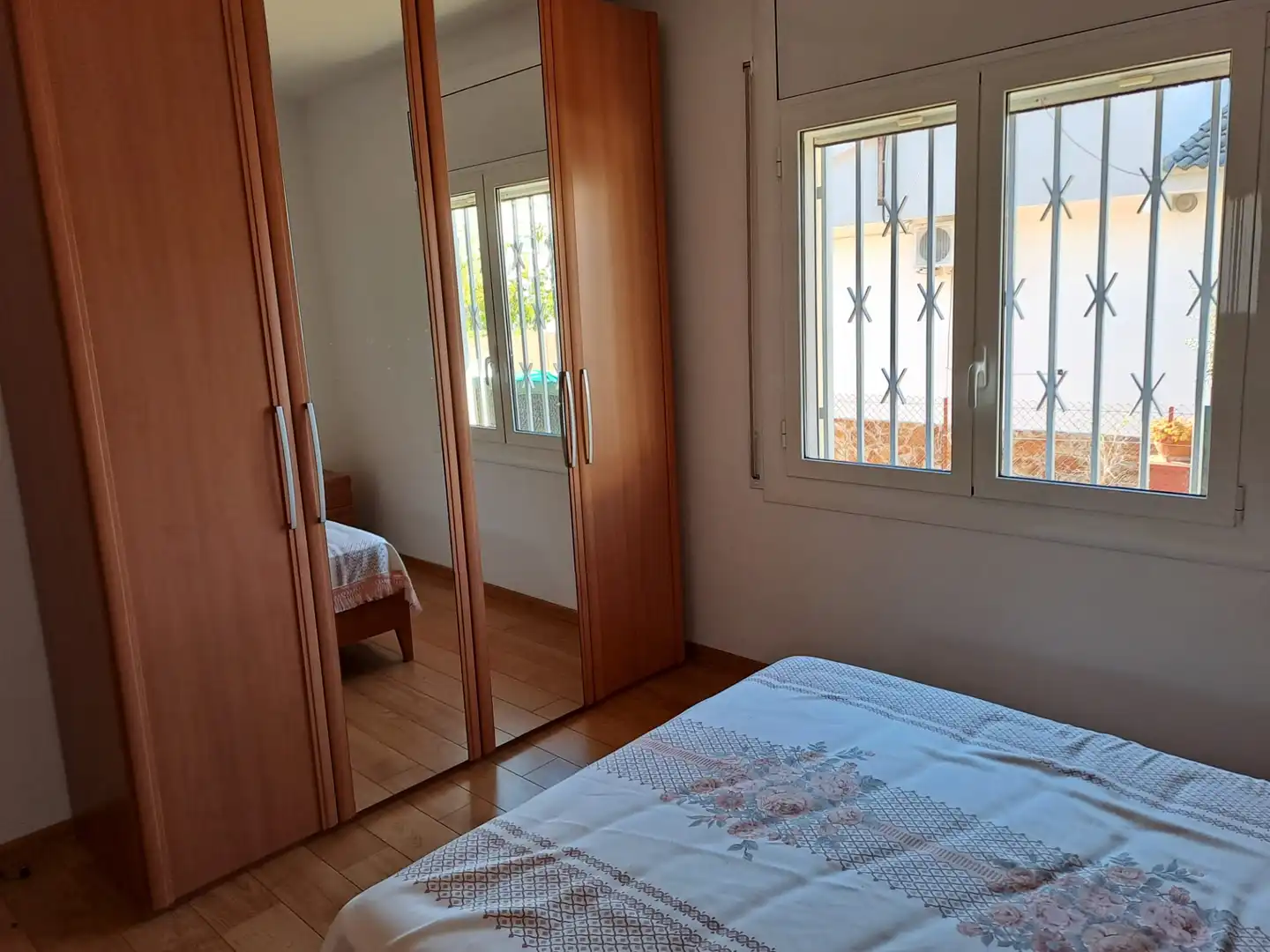 Schlafzimmer von Haus oder Chalet zum Verkauf in Cunit mit Klimaanlage, Privatgarten und Terrasse