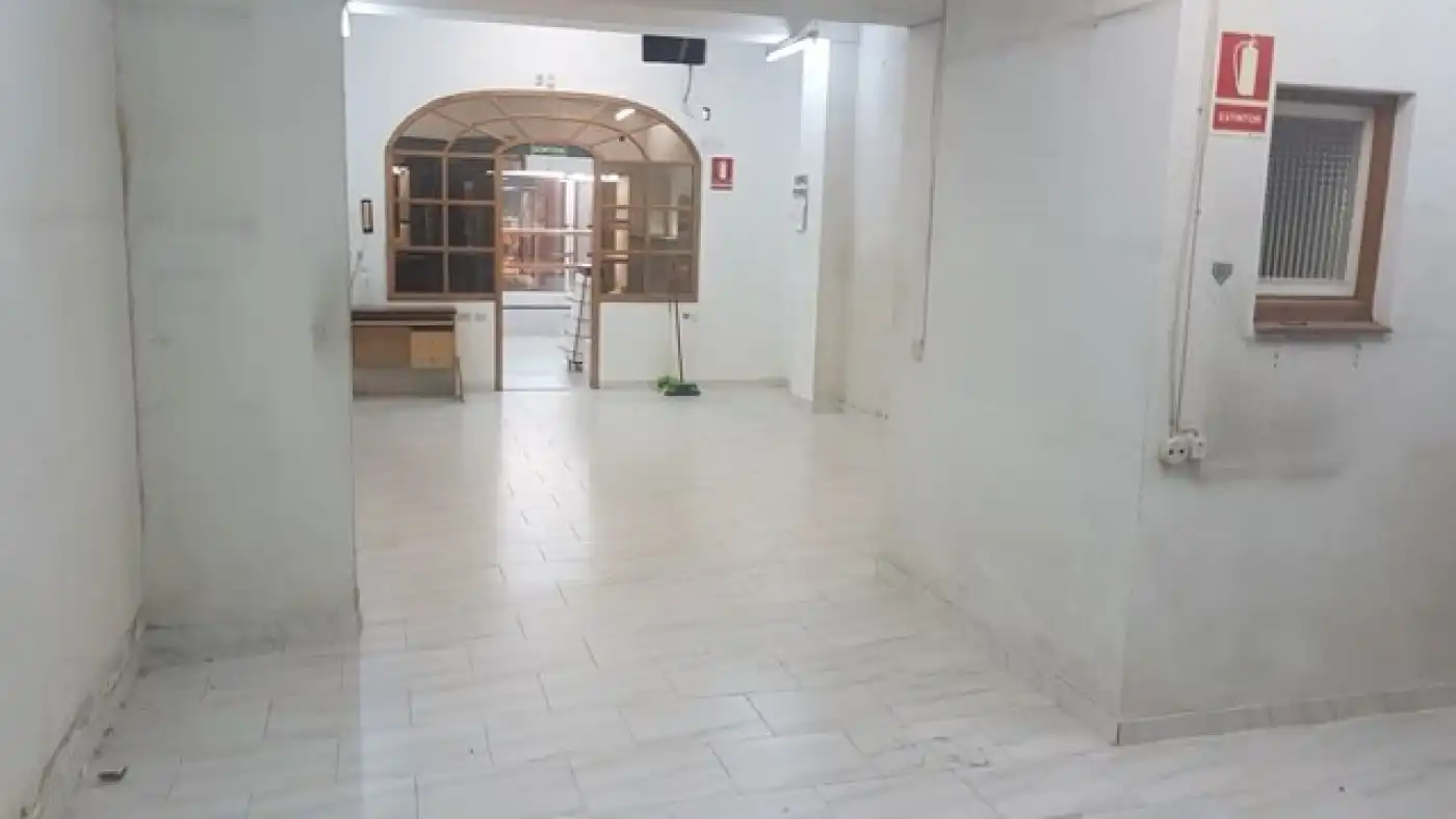 Local commercial à louer à Sant Celoni, imagen 3