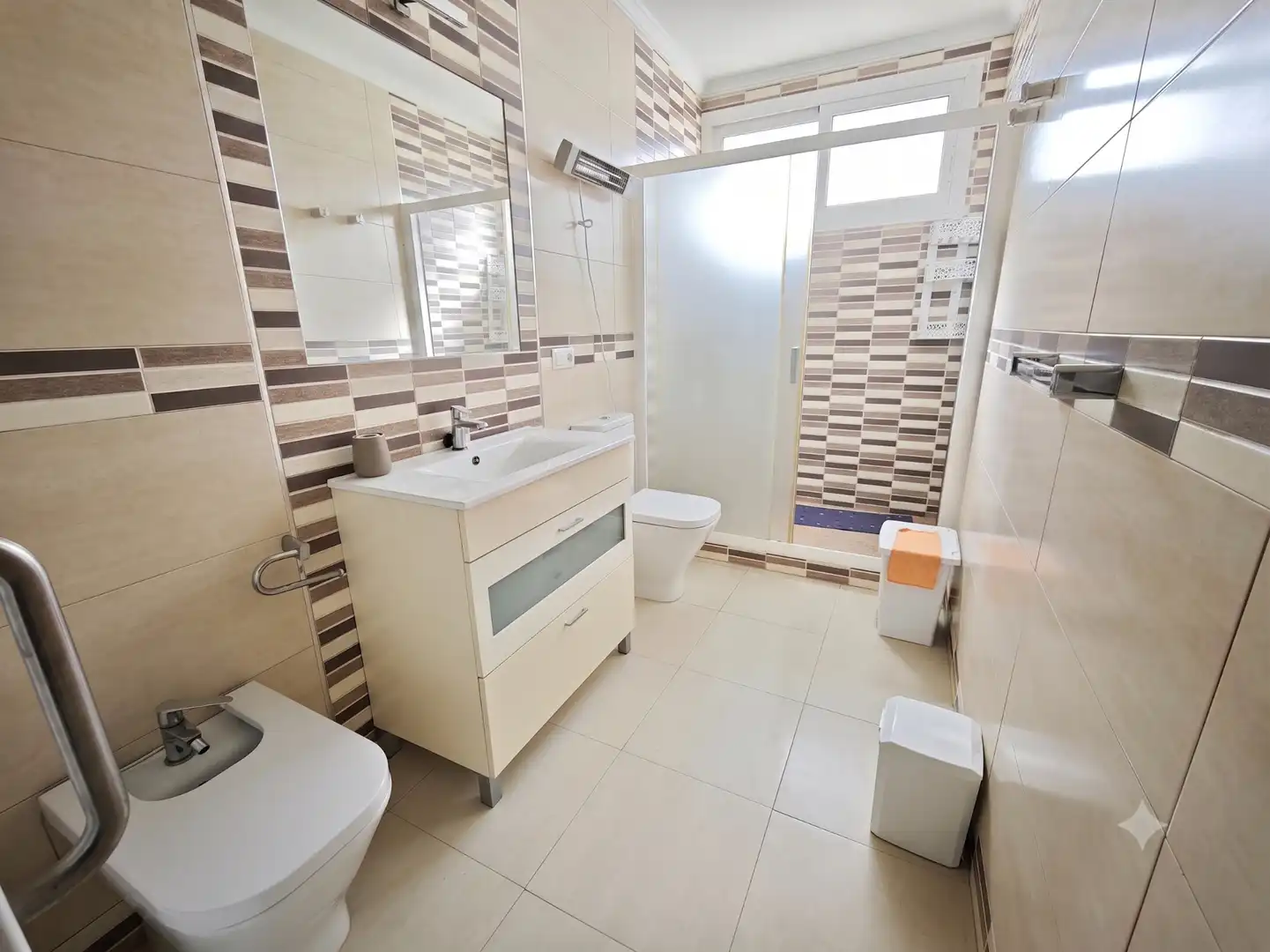 Baño de Casa o chalet en venta en El Puerto de Santa María con Aire acondicionado, Calefacción y Jardín privado