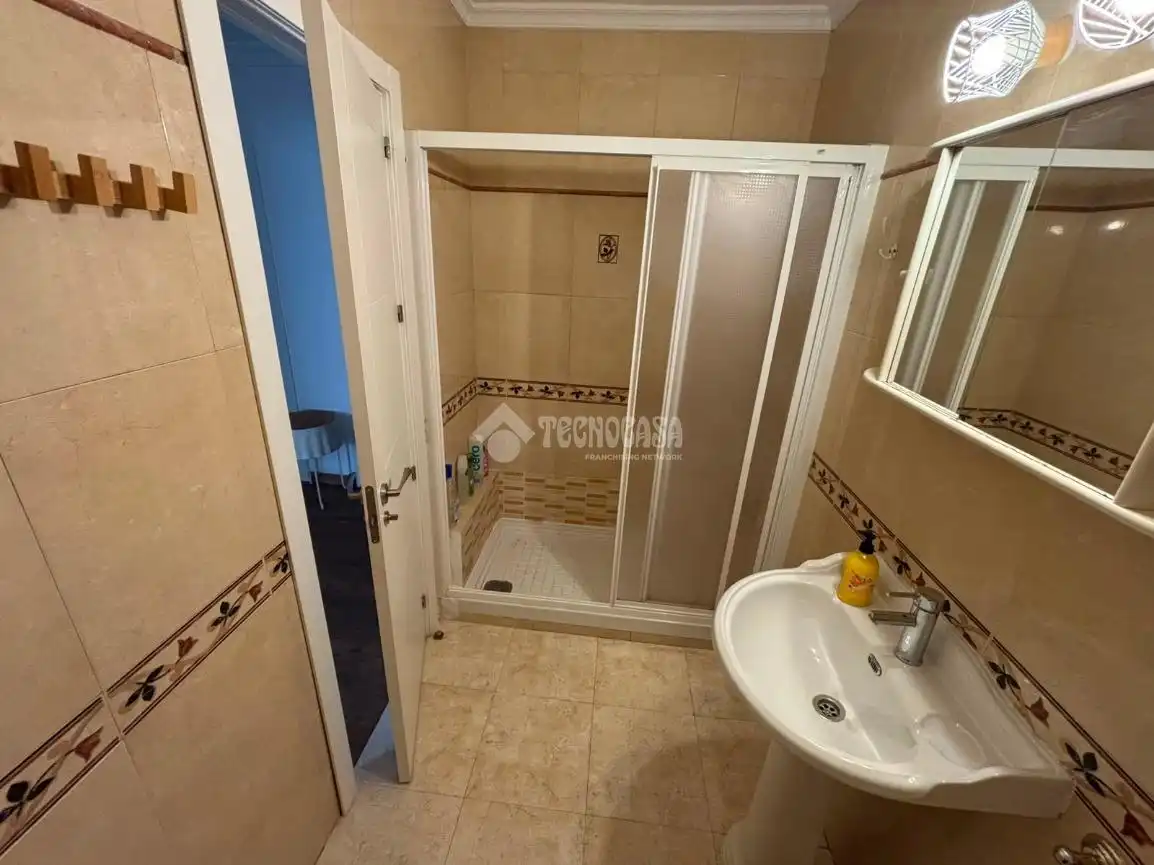 Bathroom of Flat for sale in Málaga  with Terrace
