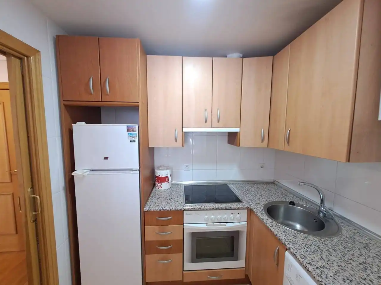 Küche von Wohnung zum Verkauf in Burgos mit Parkett und Abstellraum