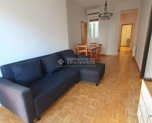 Living room of Flat to rent in  Madrid Capital  with Air Conditioner and Balcony