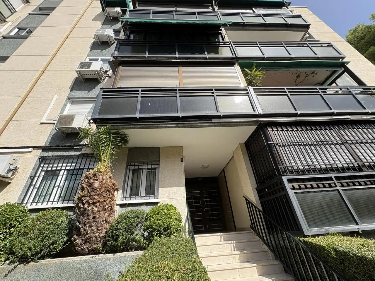 Exterior view of Flat for rent in Madrid  with Air Conditioner, Heating and Furnished