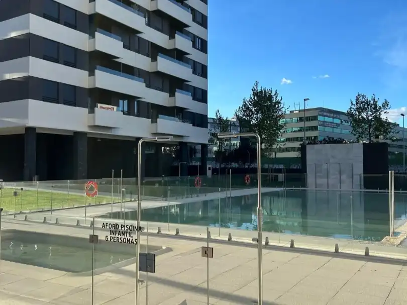 Piscina de Pis de lloguer en  Madrid Capital amb Aire condicionat, Terrassa i Piscina