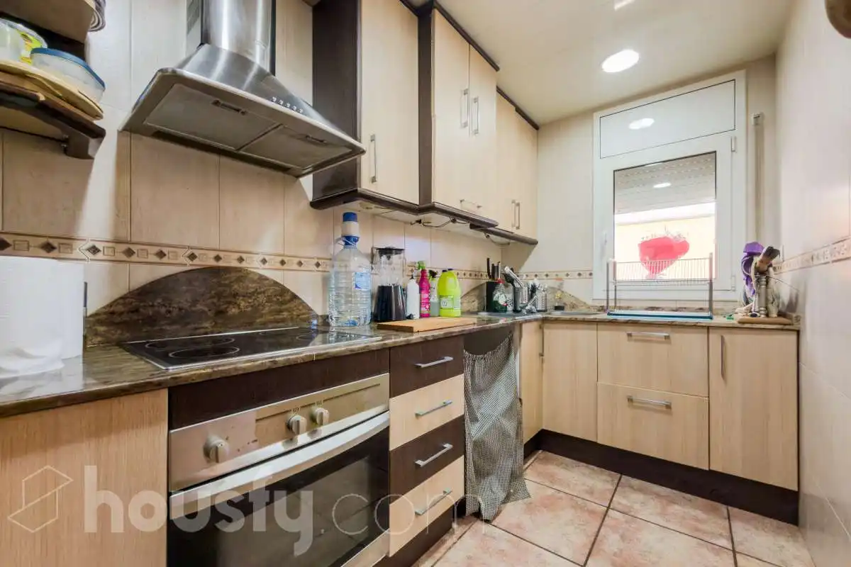 Kitchen of Flat for sale in El Prat de Llobregat  with Air Conditioner, Heating and Terrace