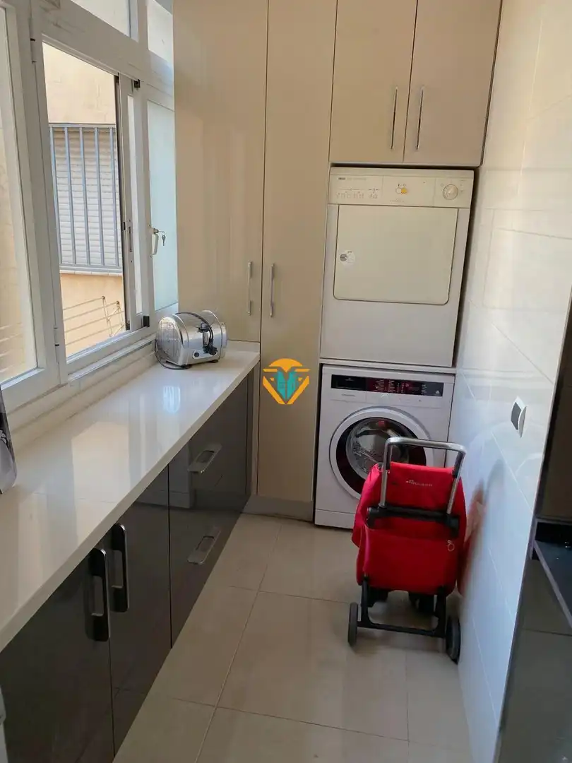 Cuina de Apartament en venda en Benidorm amb Aire condicionat, Parquet i Moblat