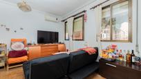 Living room of Flat for sale in  Madrid Capital