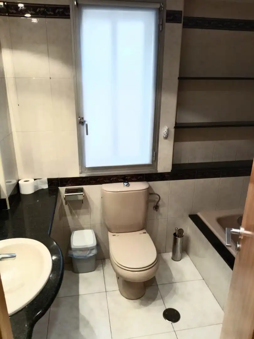 Baño de Oficina de alquiler en Iturrama