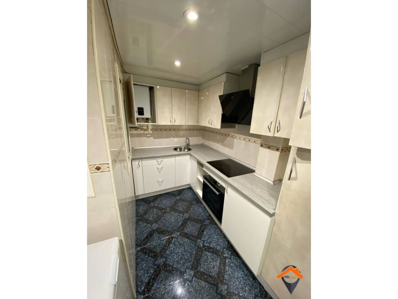 Küche von Wohnung zum Verkauf in Barberà del Vallès mit Balkon