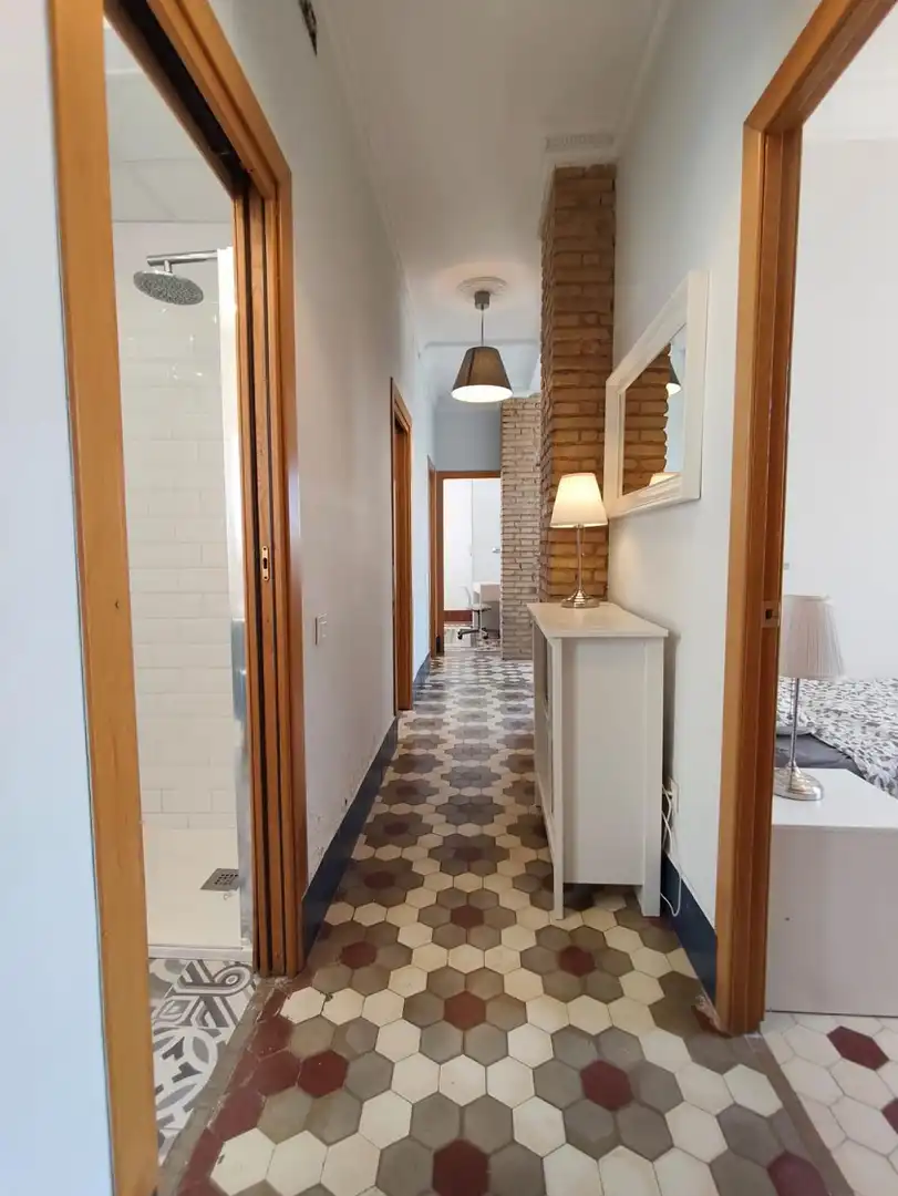 Wohnung zur Miete in Valencia mit Klimaanlage, Möbliert und Balkon