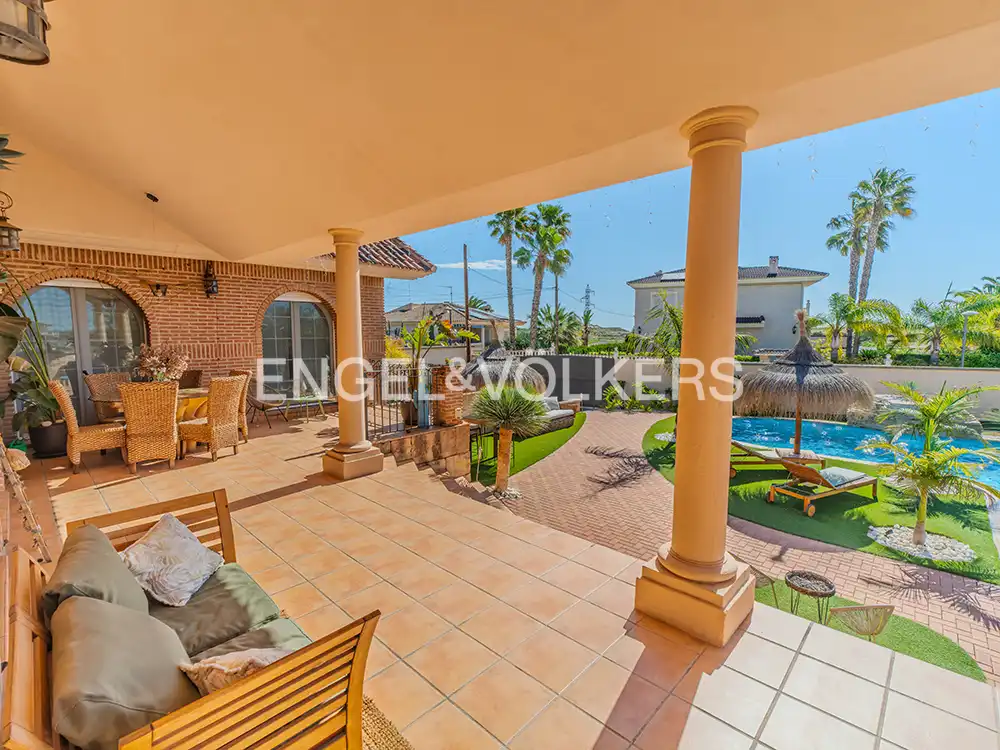 Terrace of Houses for sale in San Vicente del Raspeig / Sant Vicent del Raspeig  with Air Conditioner, Heating and Private garden