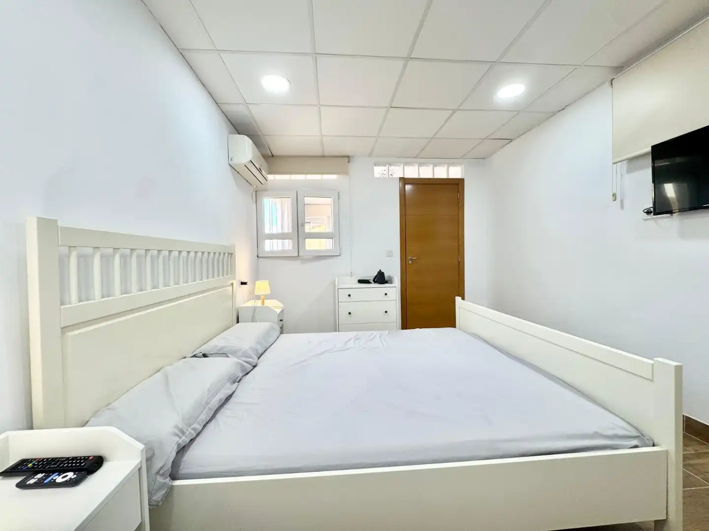 Dormitori de Apartament de lloguer en Guardamar del Segura amb Aire condicionat, Moblat i Rentadora