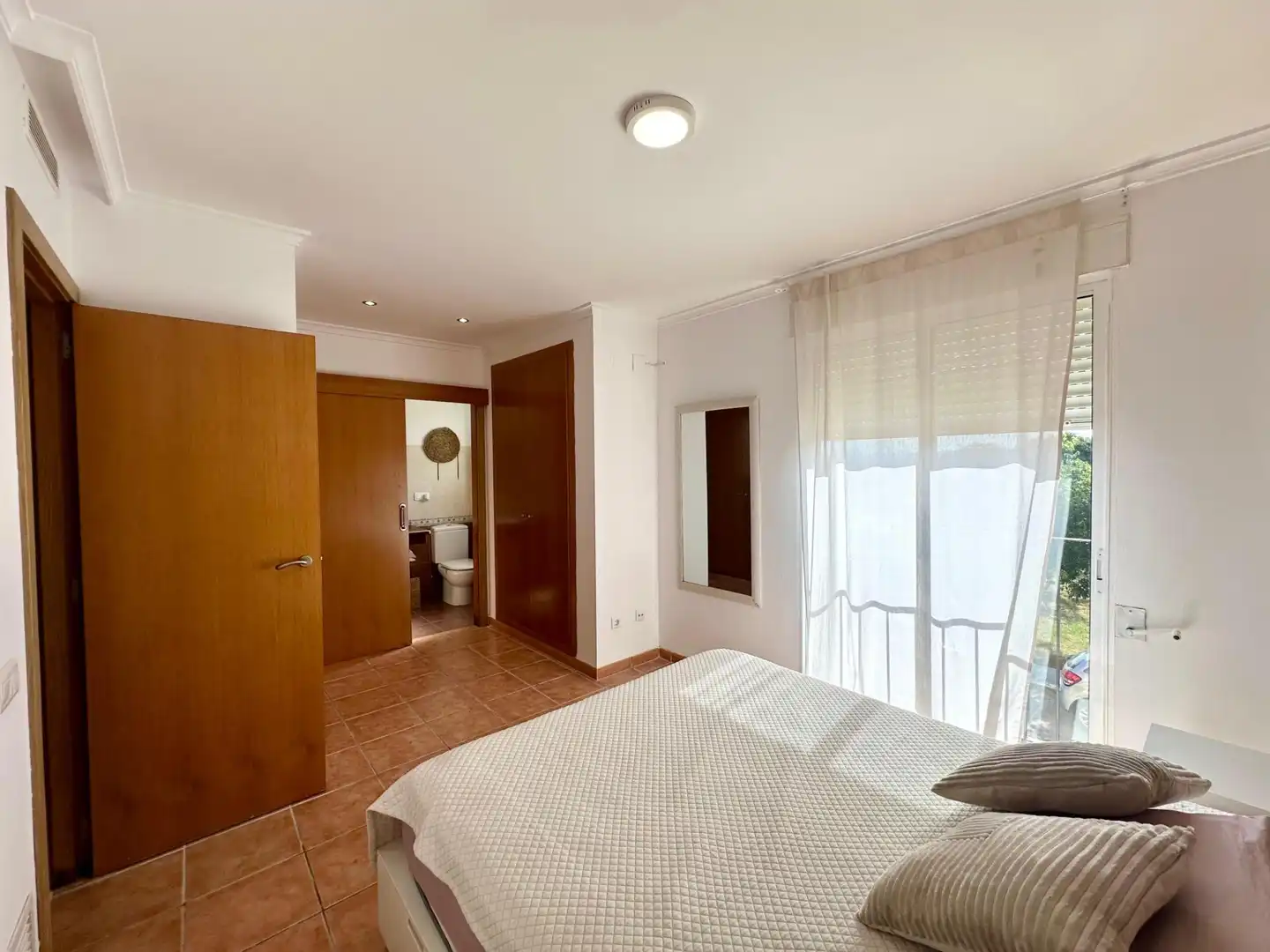Dormitori de Casa adosada de lloguer en Alzira amb Jardí privat, Terrassa i Moblat