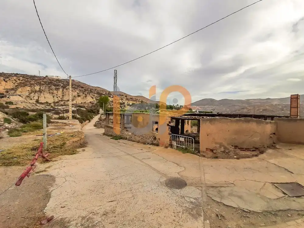 Industrial land for sale in Alhabia