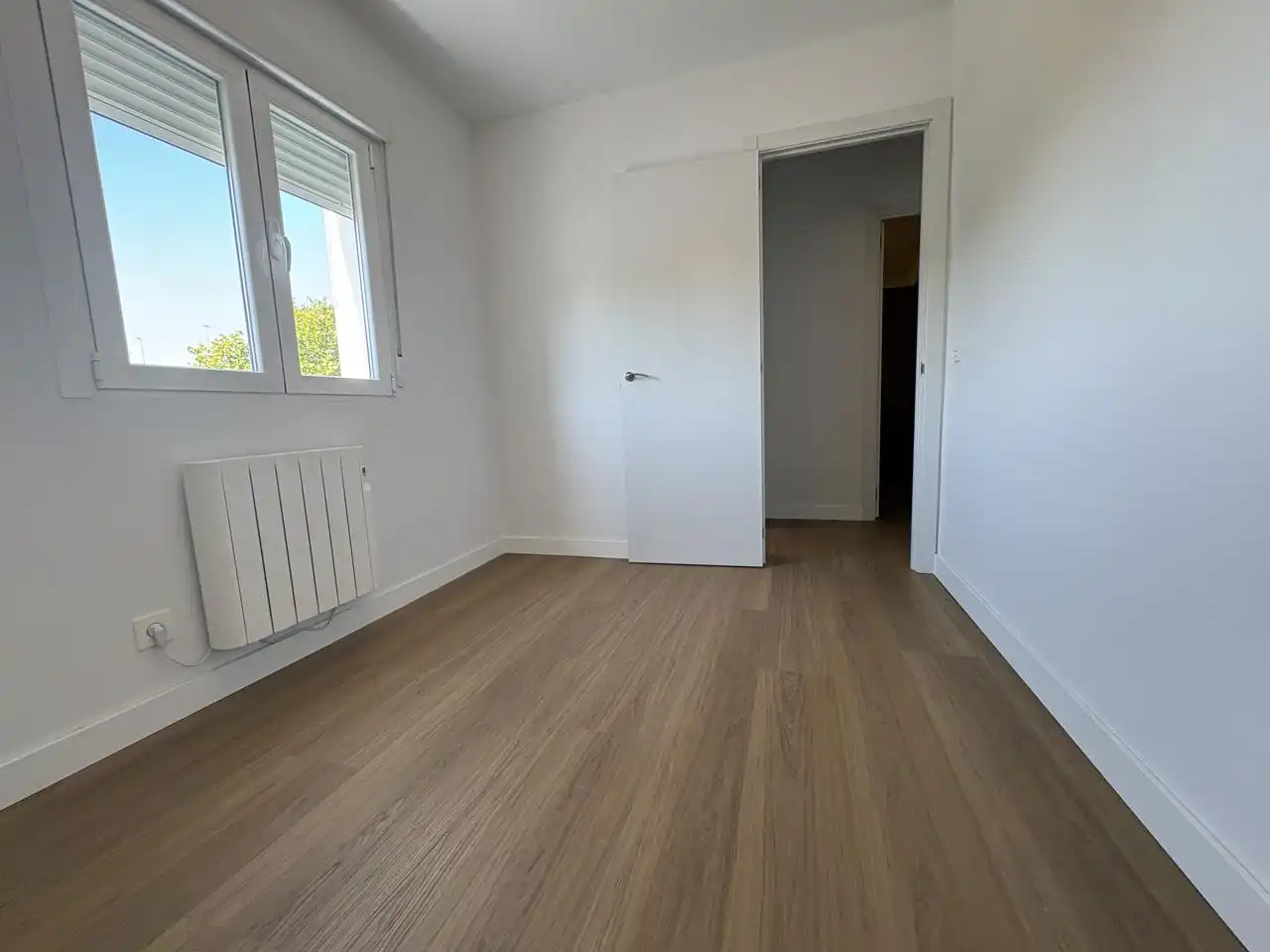 Schlafzimmer von Wohnung zur Miete in Madrid mit Klimaanlage und Heizung