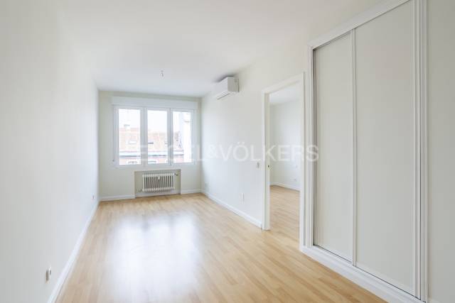 Apartamento en Alquiler en Calle de Luchana en Trafalgar