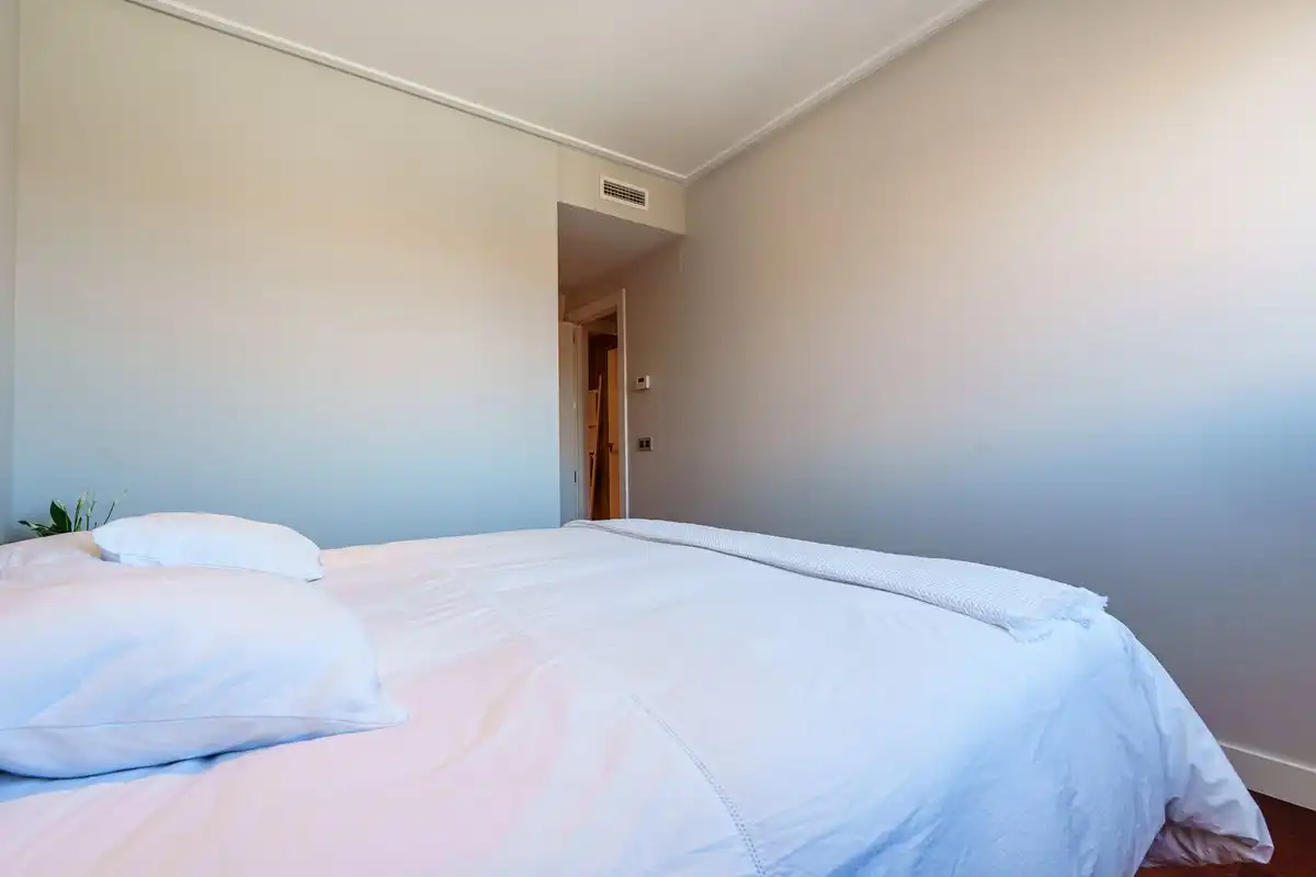 Habitación de Piso en venta en Pozuelo de Alarcón con Aire acondicionado, Calefacción y Jardín privado
