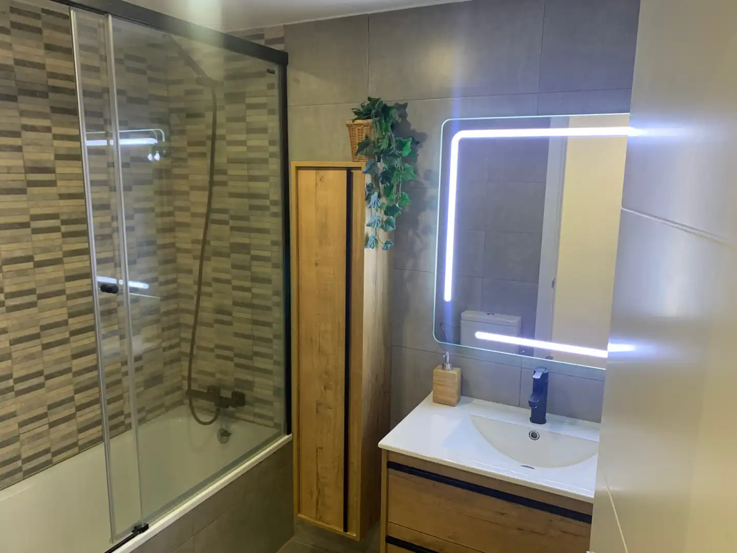Baño de Piso en venta en Torredembarra con Calefacción, Parquet y Terraza