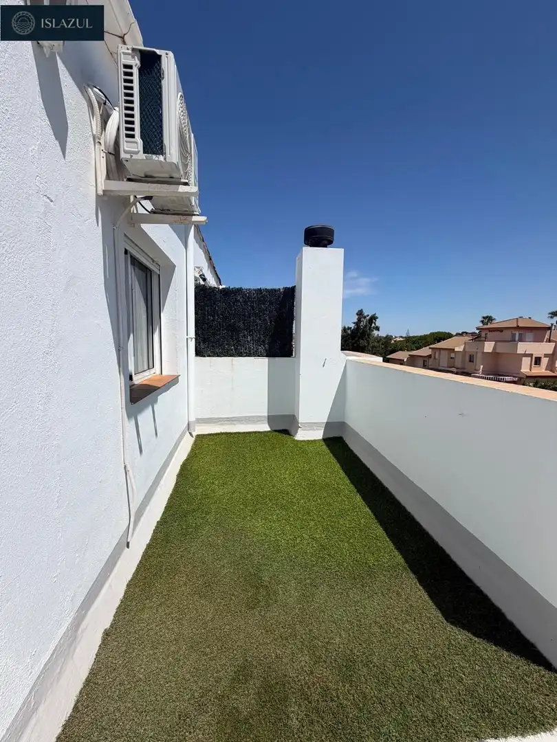 Terrasse von Maisonette zum Verkauf in Islantilla mit Klimaanlage, Heizung und Privatgarten