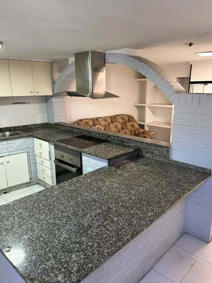 Cocina de Casa adosada en venta en Vigo  con Jardín privado