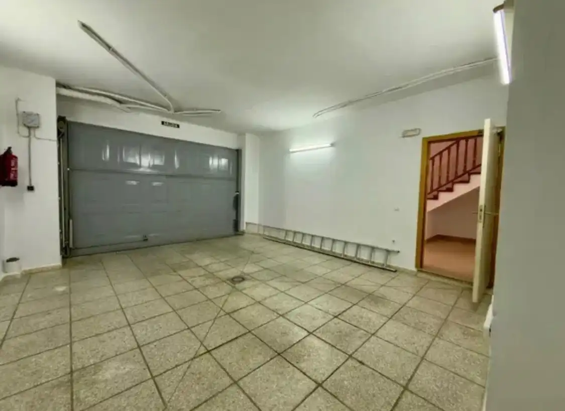 Casa o xalet en venda en Badajoz amb Aire condicionat, Jardí privat i Terrassa