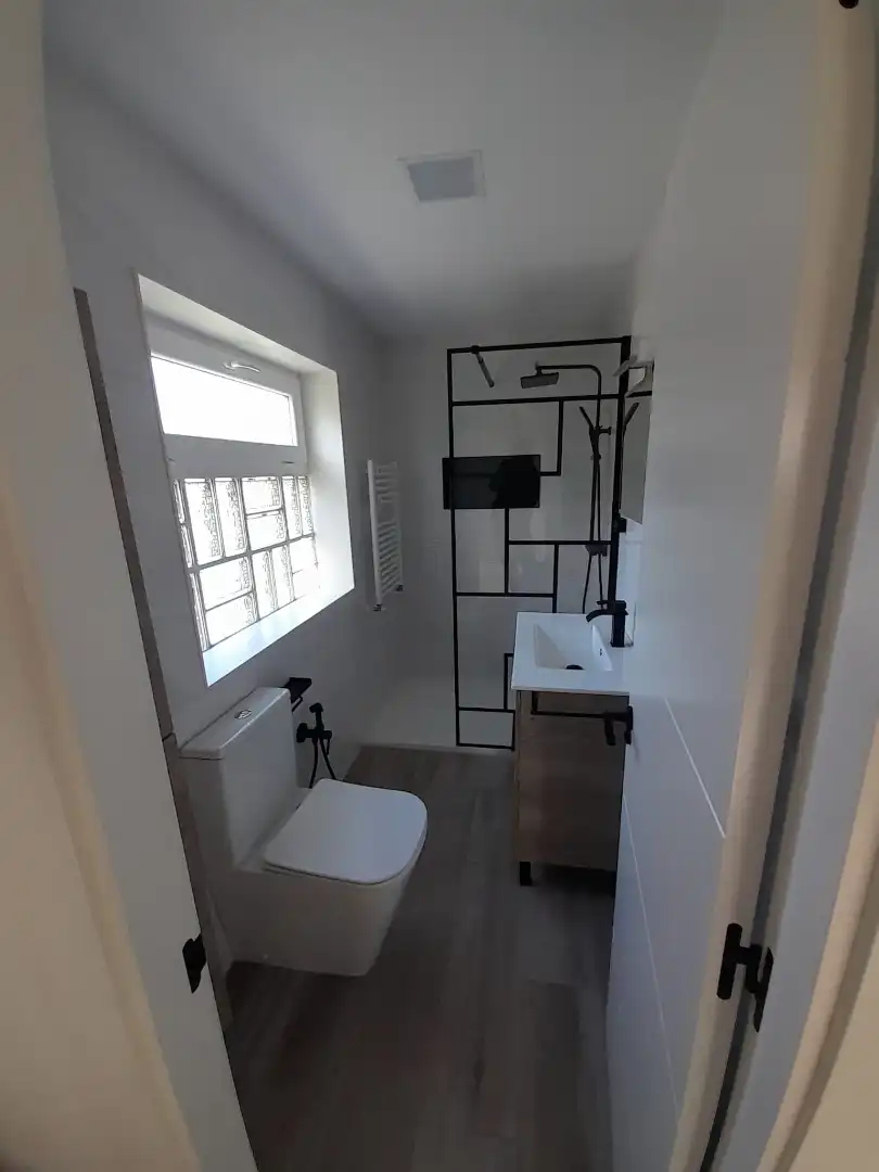Bany de Casa o xalet en venda en Mieres (Asturias) amb Calefacció, Jardí privat i Parquet