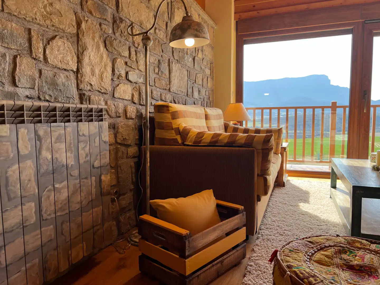 Sala de estar de Casa o chalet en venta en Jaca con Calefacción, Trastero y Balcón