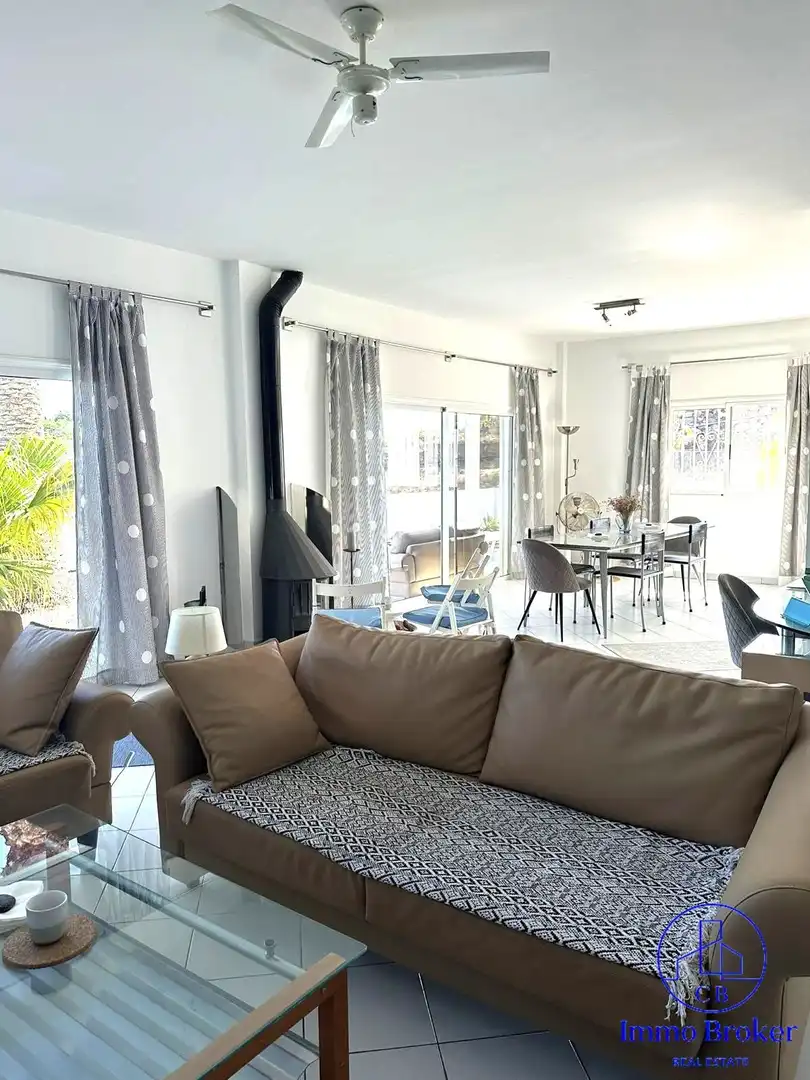 Sala de estar de Casa o chalet en venta en Candelaria con Calefacción y Jardín privado