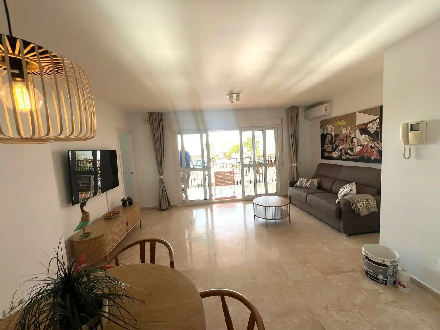Sala d'estar de Apartament en venda en Mijas amb Aire condicionat, Terrassa i Piscina