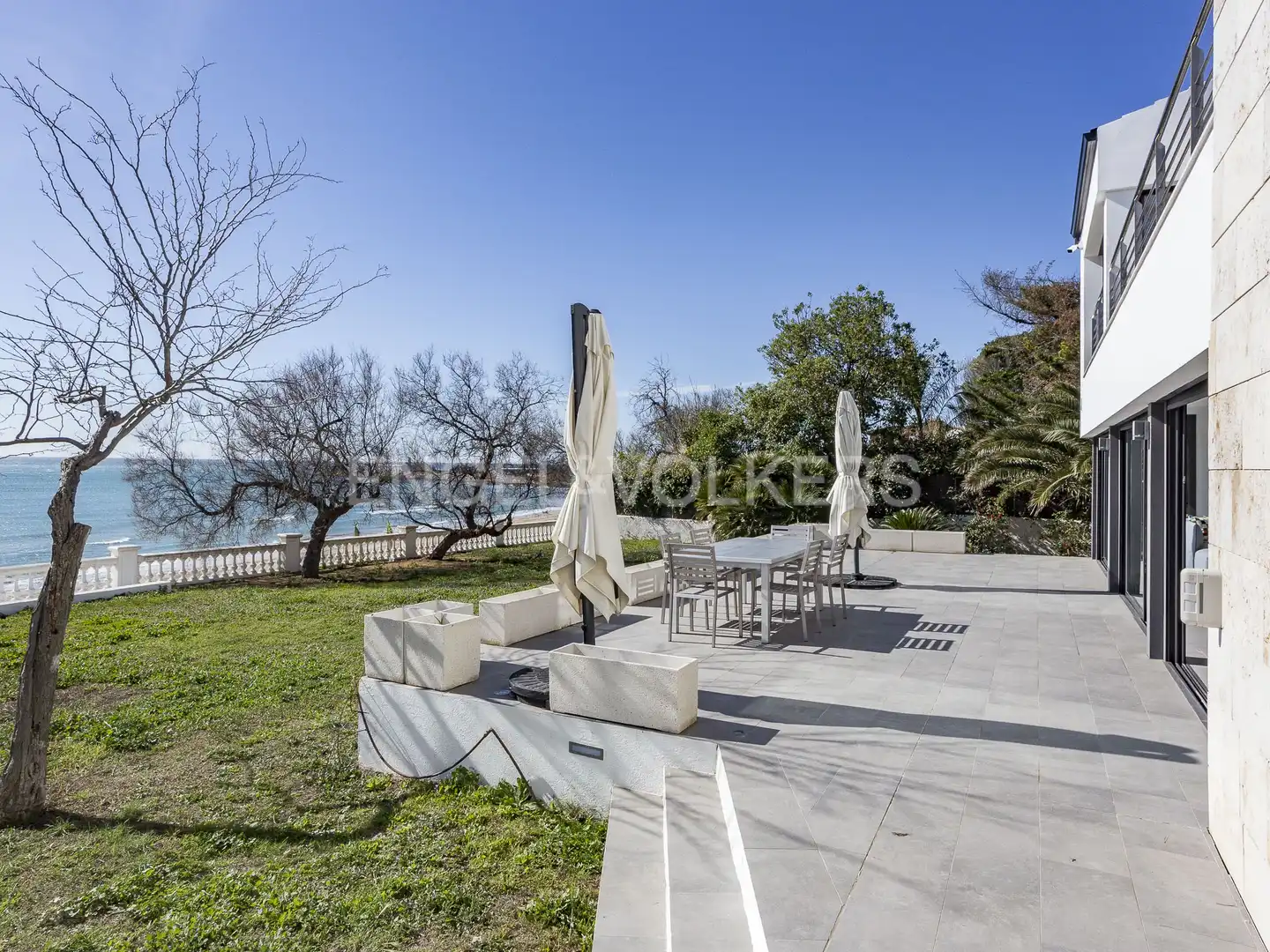 Terrace of Houses for rent in Vilanova i la Geltrú  with Air Conditioner, Heating and Private garden
