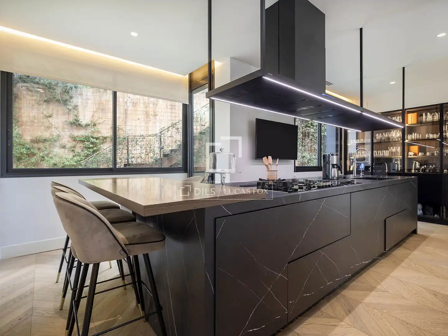 Cocina de Casa o chalet en venta en Barcelona con Aire acondicionado, Calefacción y Jardín privado
