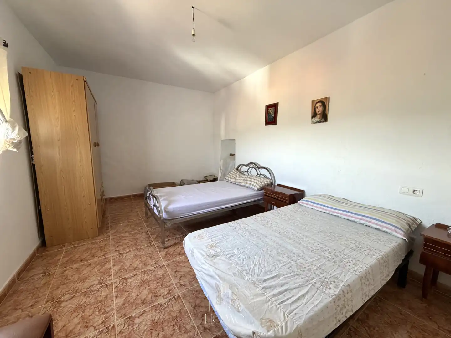 Dormitori de Casa adosada en venda en Ardales amb Jardí privat i Moblat