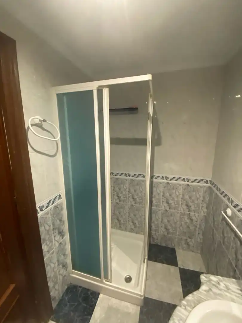 Baño de Piso en venta en Granada con Amueblado